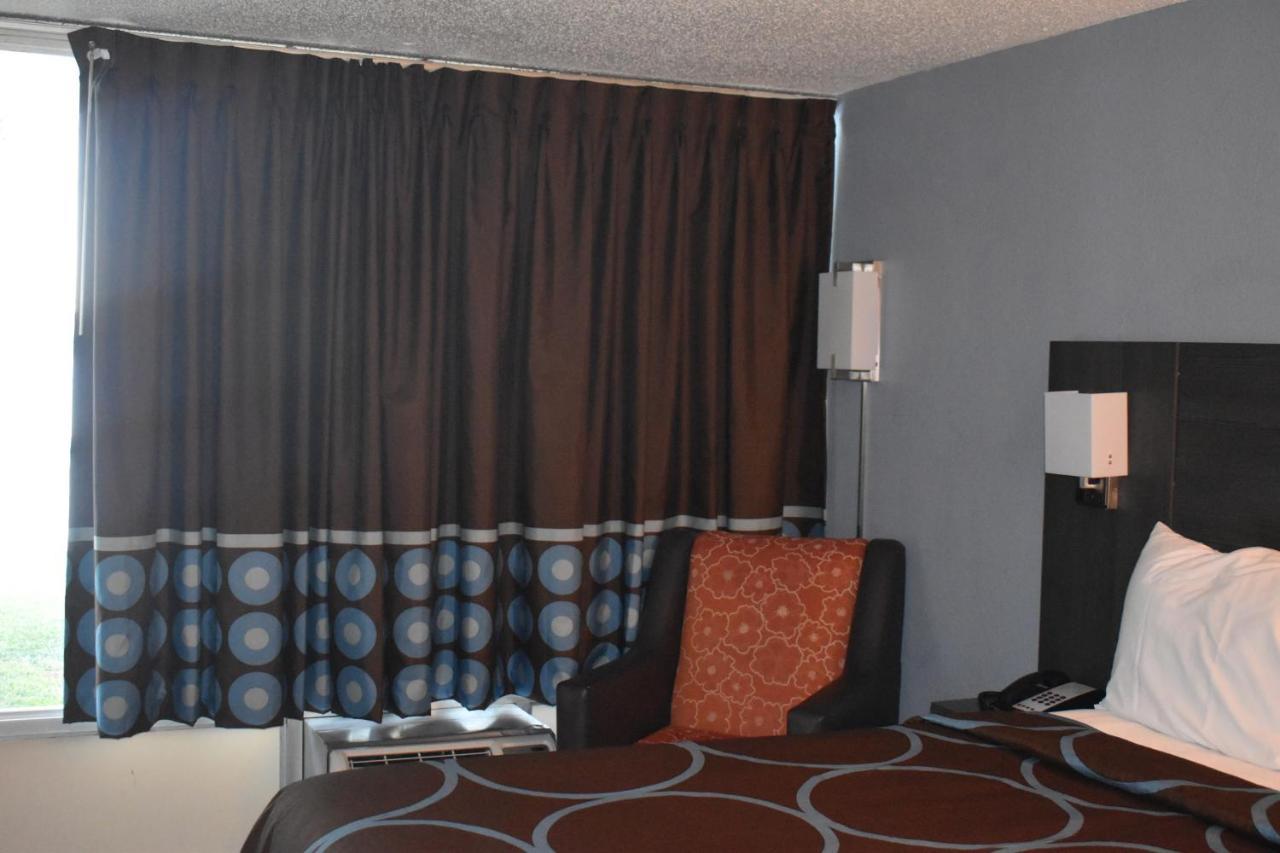 Super 8 By Wyndham Riverside Al 外观 照片
