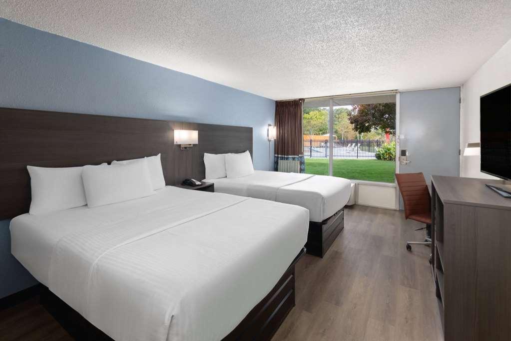 Super 8 By Wyndham Riverside Al 客房 照片