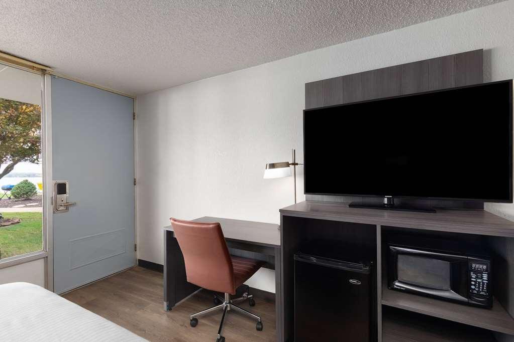 Super 8 By Wyndham Riverside Al 客房 照片